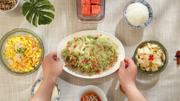 美食时间 夏天做饭大家都希望用最短的时间完成,毕竟开火做饭很热,而且现在也避免生食。今天就